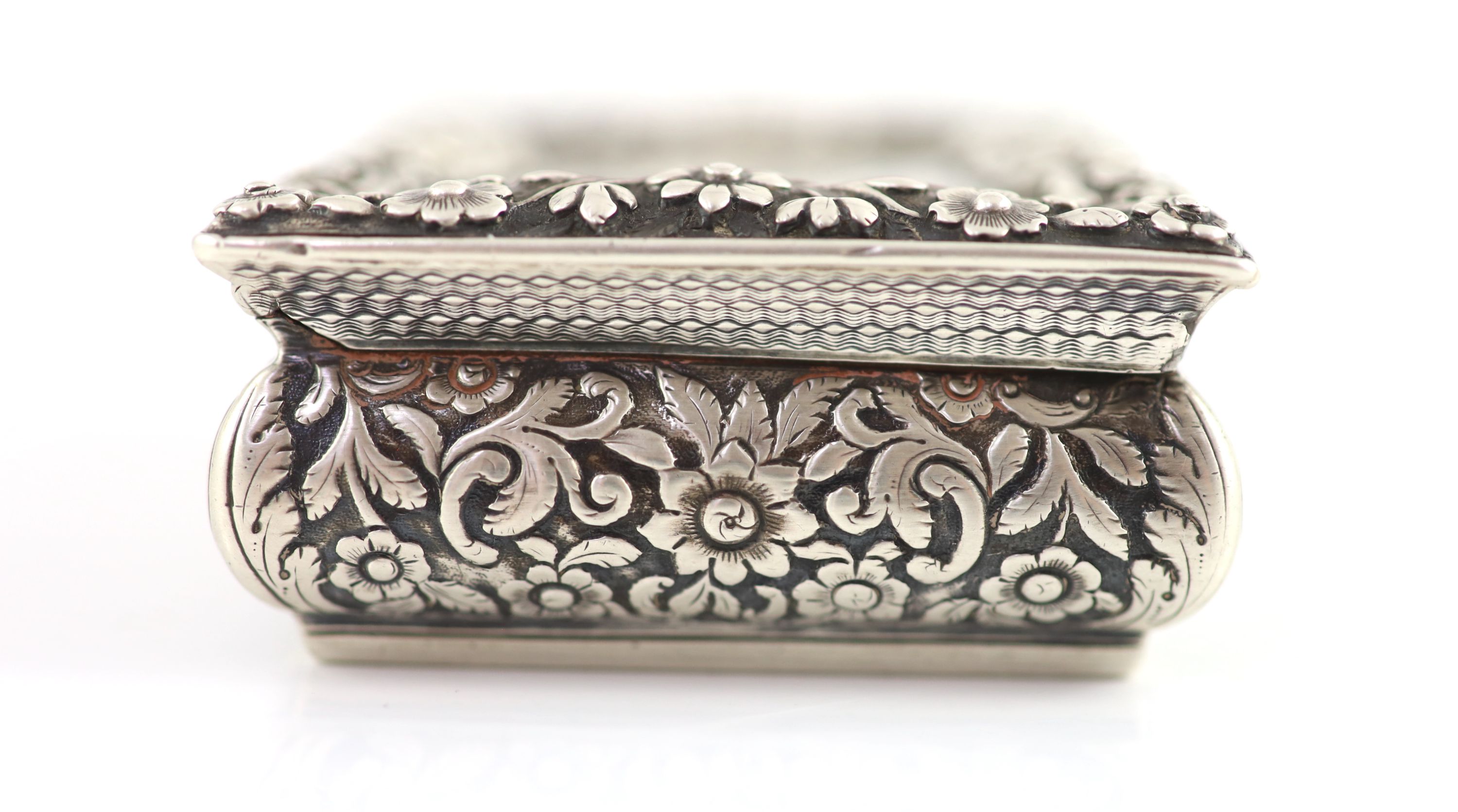 An early Victorian silver table snuff box, by Nathaniel Mills